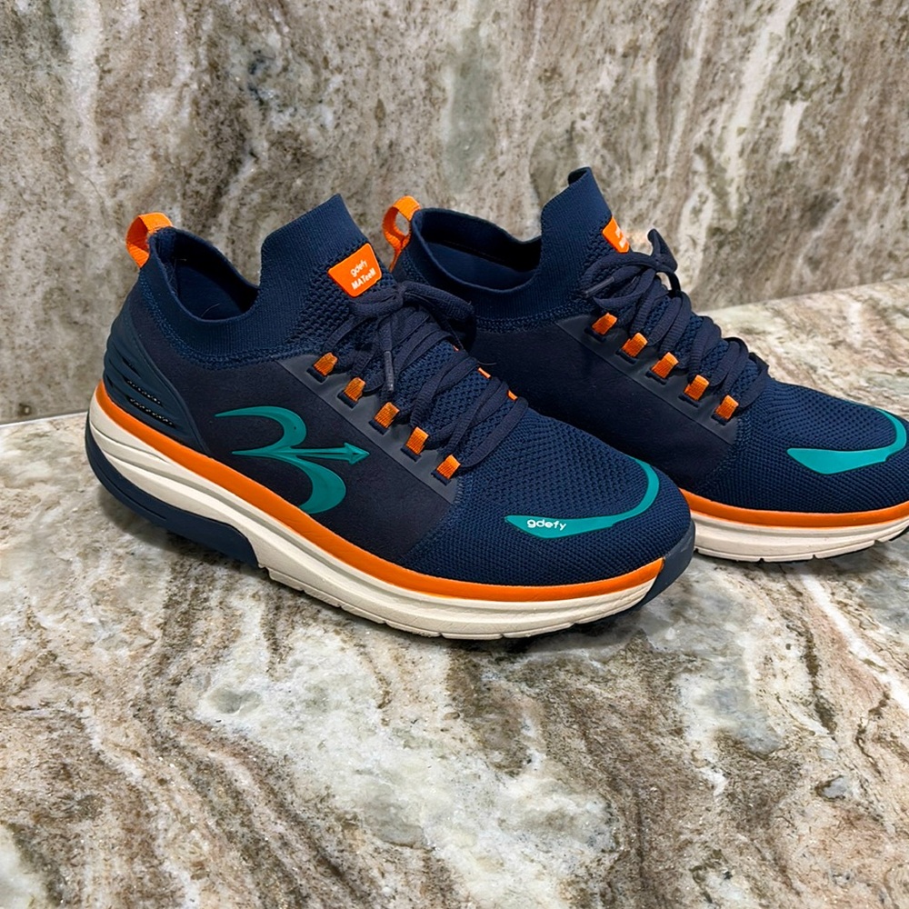 Good condition gdefy men’s shoes 10.5